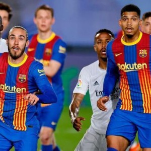 皇冠体育官网-梁宏业：巴萨遇强不强，是球员问题还是教练问题？