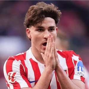 皇冠体育在线-切尔西召回前锋福法纳拟出售，巴黎等队关注马竞阿尔瓦雷斯|每日邮报|英格兰|卡拉古鲁克|马德里竞技|None_新浪体育_新浪新闻