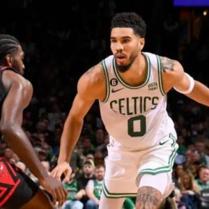 皇冠体育官网-造犯规进化！塔图姆进攻再升级遇强更强